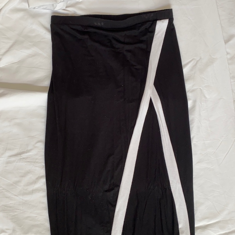 Tight maxi skirt with slit